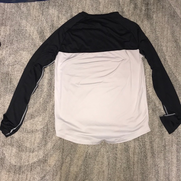 Men’s American Eagle Shirt - Picture 2 of 3